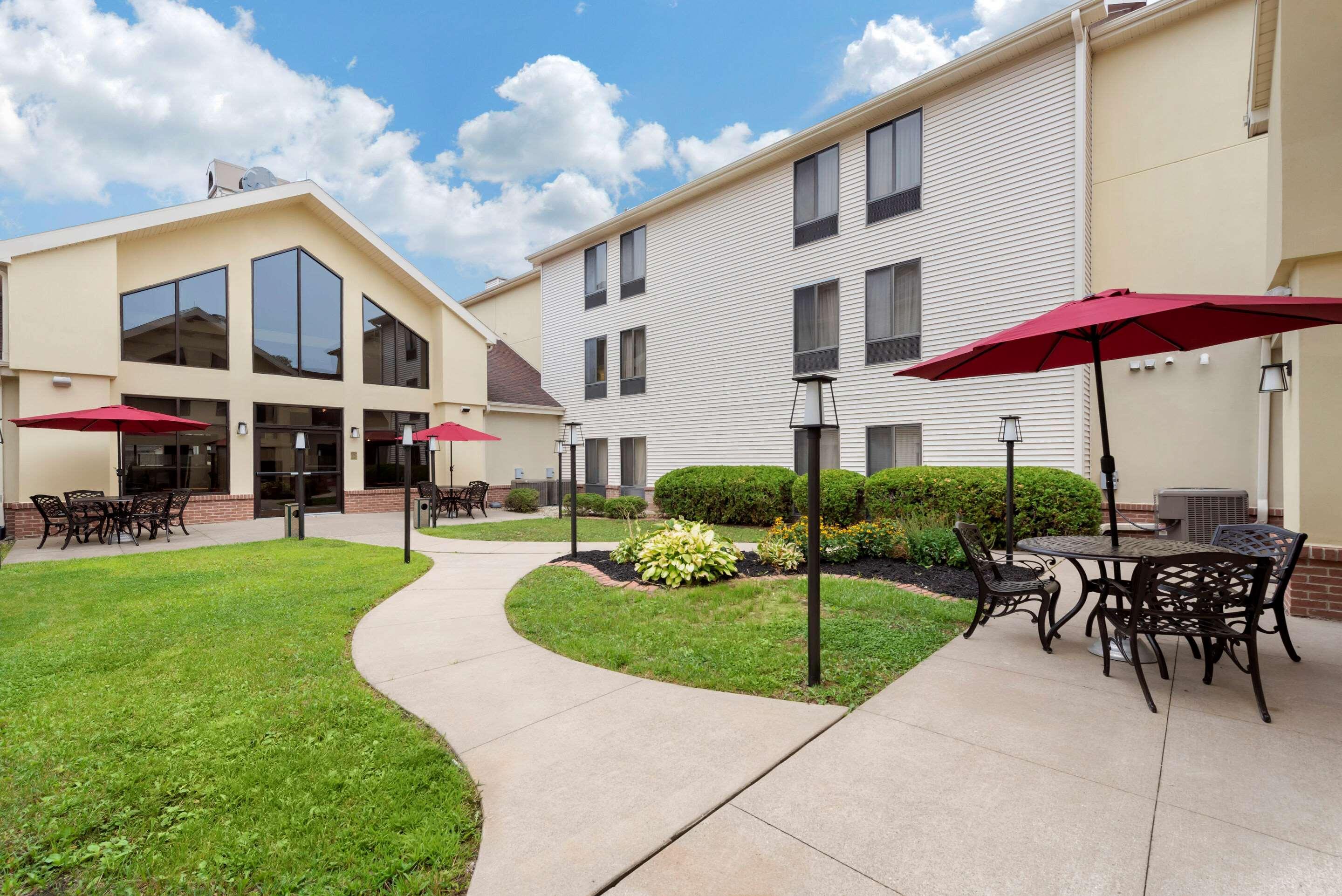 Comfort Inn & Suites Warsaw Near Us-30 Exterior photo